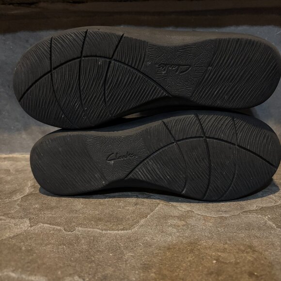 Clarks Cloudsteppers Women’s 7 Black Ankle Boots Soft Cushion Zip Comfort Shoes - Picture 9 of 13